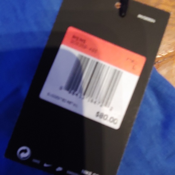 🔝Brand New Sweatshirt by Nike🔝 - Picture 2 of 4